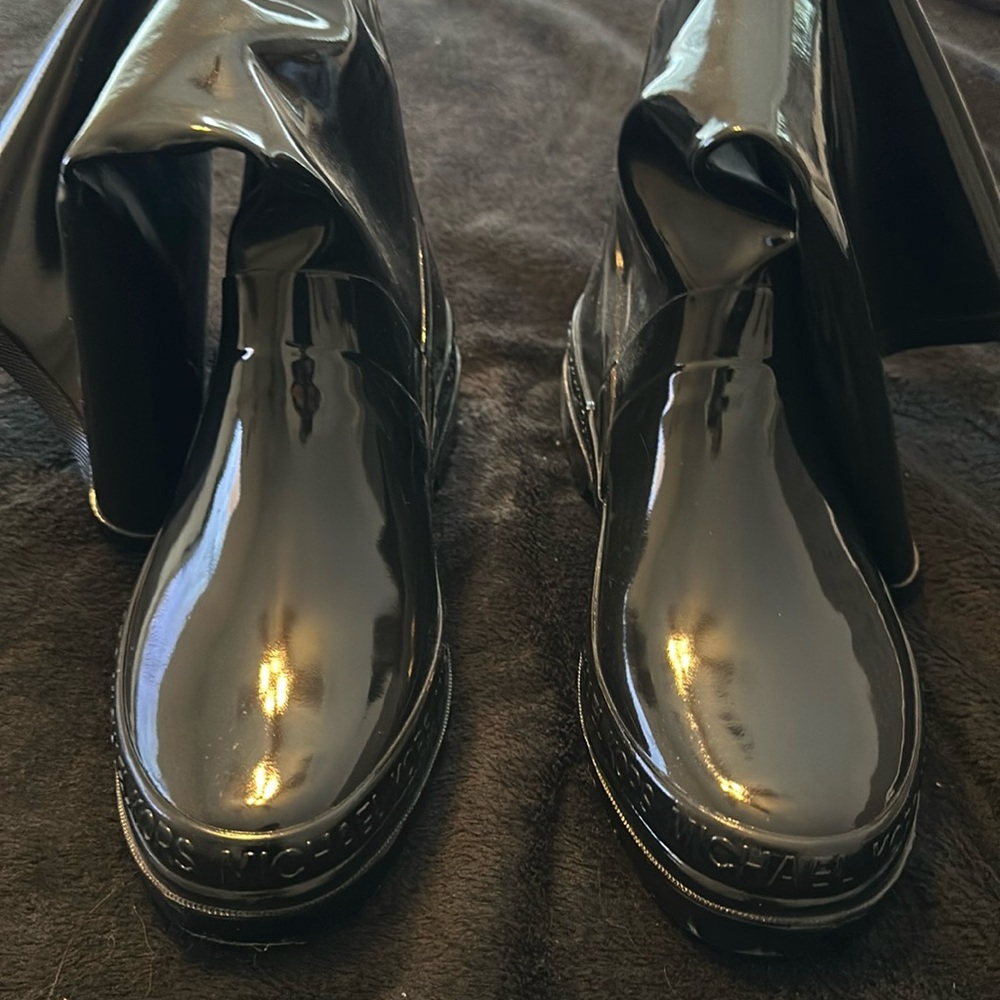 Like new Michael Kors rain boots!